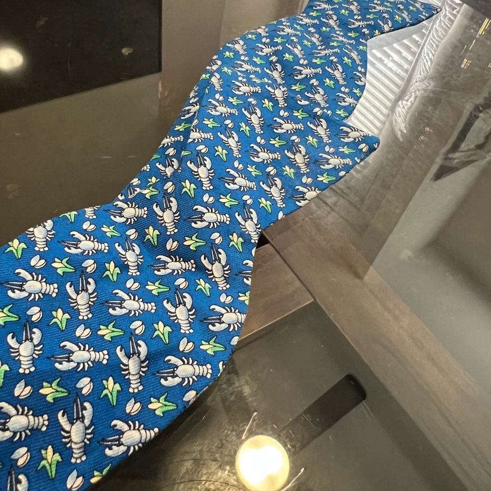 Vineyard vines lobster and corn bowtie